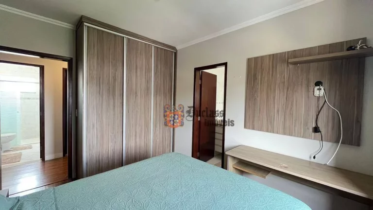 Imagem Sobrado com 3 dormitórios à venda, 180 m² por R$ 1.030.000 - Jardim Hípica Pinheiro - Taubaté/SP