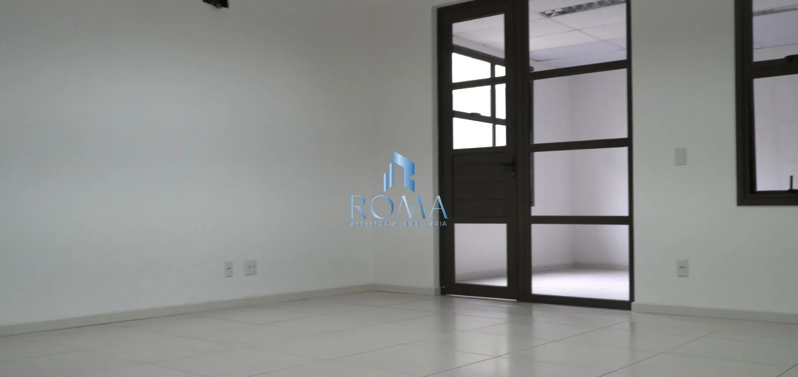 Imagem Sala Comercial 1 dormitórios à venda Nossa Senhora das Dores Santa Maria/RS