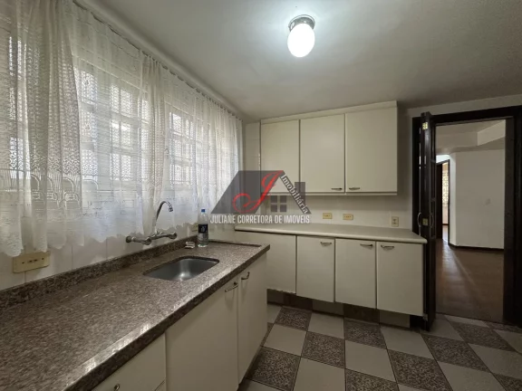 Imagem Casa de Alvenaria Residencial e Comercial à venda no bairro Vila Izabel em Curitiba.