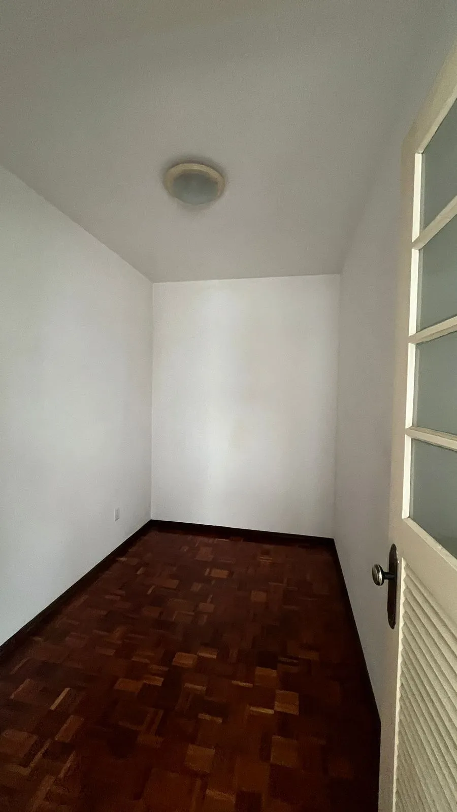 Imagem Apartamento com 2 quartos e 77m² à venda em Rio Branco, Porto Alegre.