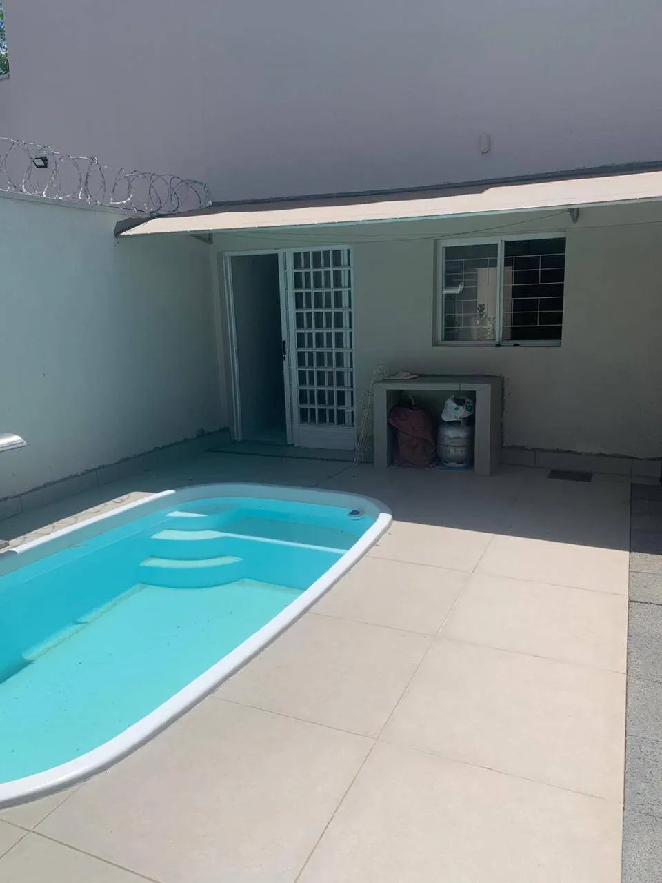 Foto do imóvel Casa com 3 quartos Sendo 1 Suite Bairro Santa Cruz em Av Principal