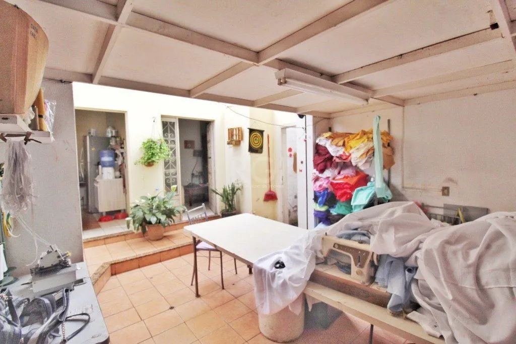 Imagem Loja para Venda - 60m², 0 dormitórios, 3 vagas - Petrópolis