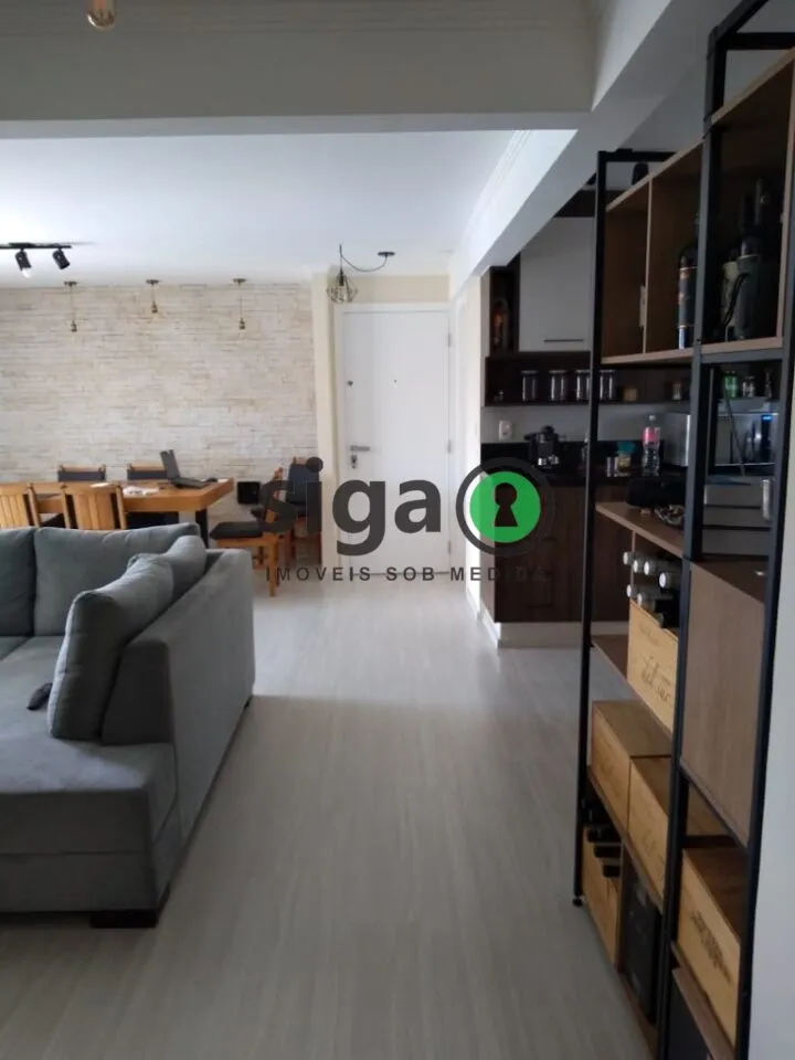 Imagem VENDE Apartamento em Moema com 2 suítes e duas Vagas