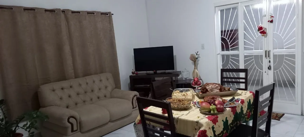 Foto do imóvel Casa à venda 2 Quartos, 1 Suite, 2 Vagas, 200M², Parque das Palmeiras, Pindamonhangaba - SP