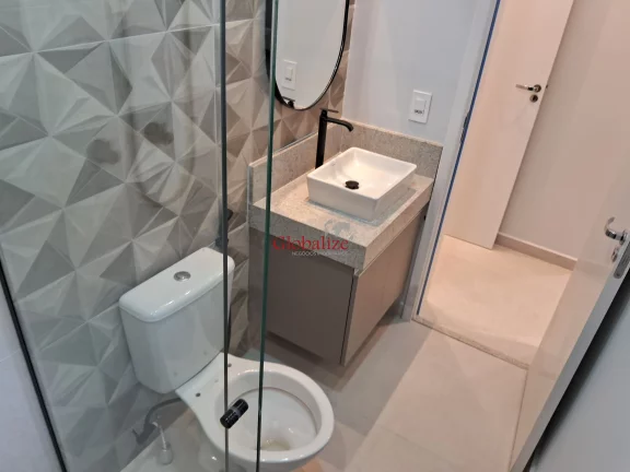 Imagem Belíssimo apartamento de 2 dormitórios em Santos no Marapé em condomínio de alto-padrão com piscina, quadras e muito mais, à venda por R$ 775.000,00