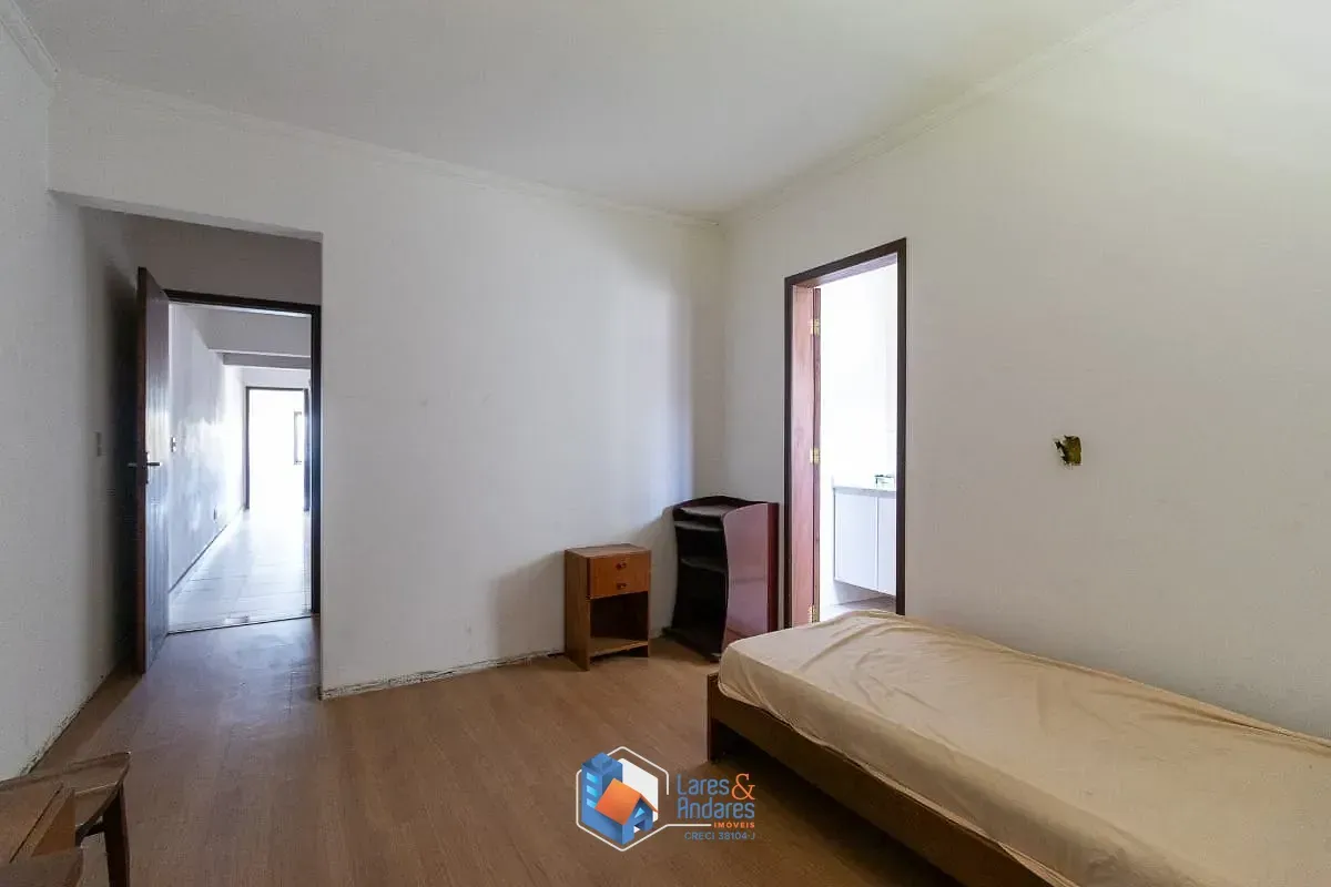 Imagem Casa comercial para venda em Guarapiranga, 450m²