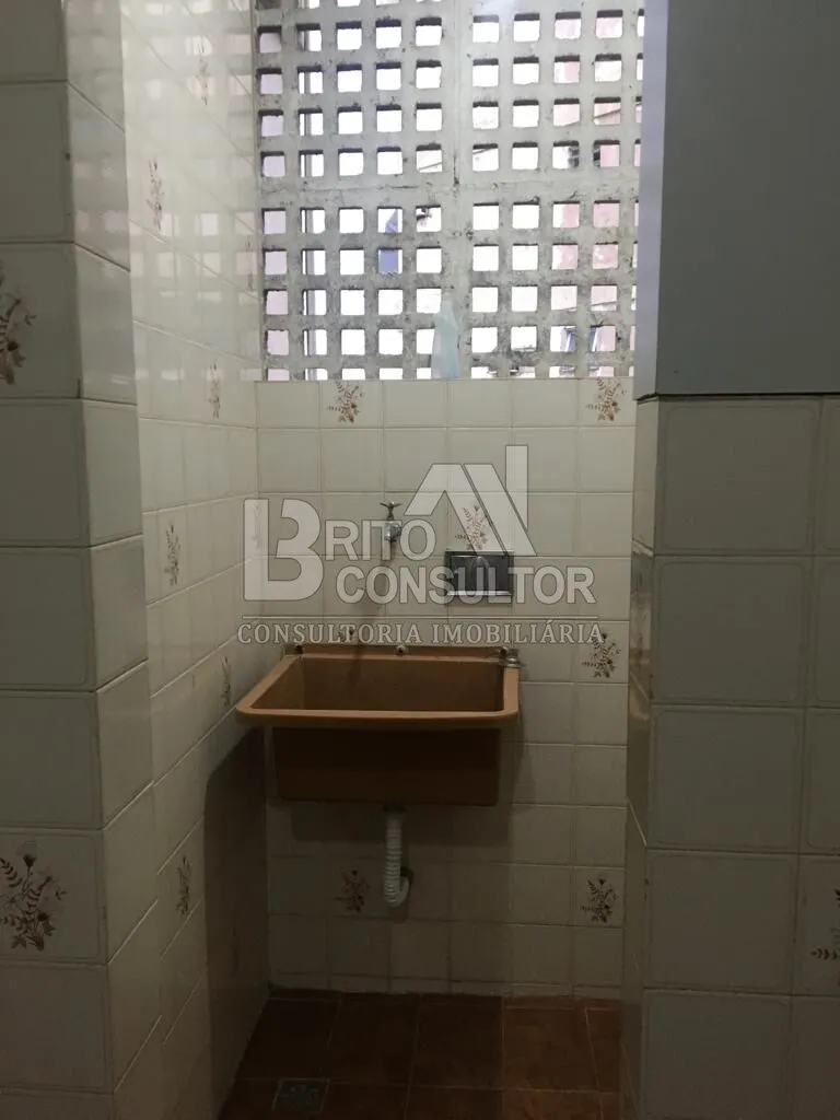 Imagem Apartamento no Condomínio Lopes da Cunha, na Rua Lopes da Cunha, 145 Fonseca
