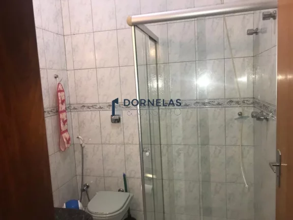 Imagem CASA NA LAJE 3 SUÍTES COND. FECHADO NO JOCKEY RUA 01 VICENTE PIRES TERRENO DE 875M²