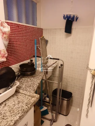 Imagem Apartamento à venda no Guarujá na Praia das Pitangueiras.