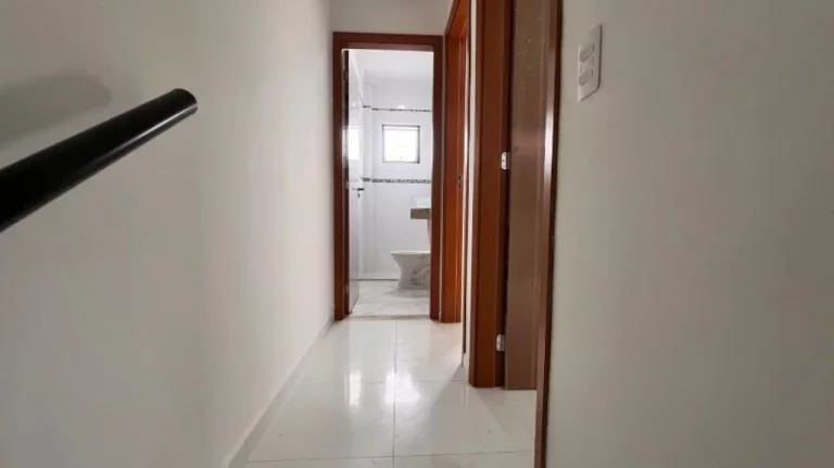 Imagem Sobrado à Venda com Área Gourmet e Piscina - Conforto e Lazer Completo!