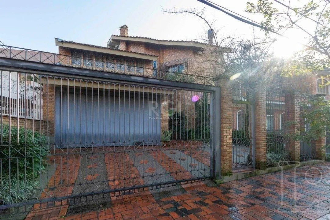 Imagem Casa para Venda - 349m², 4 dormitórios, sendo 1 suites, 3 vagas - Tristeza
