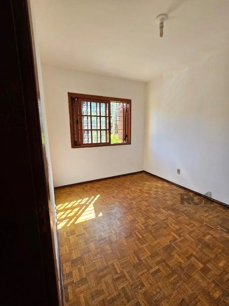 Imagem Casa para Venda - 248.56m², 5 dormitórios, 2 vagas - Teresópolis