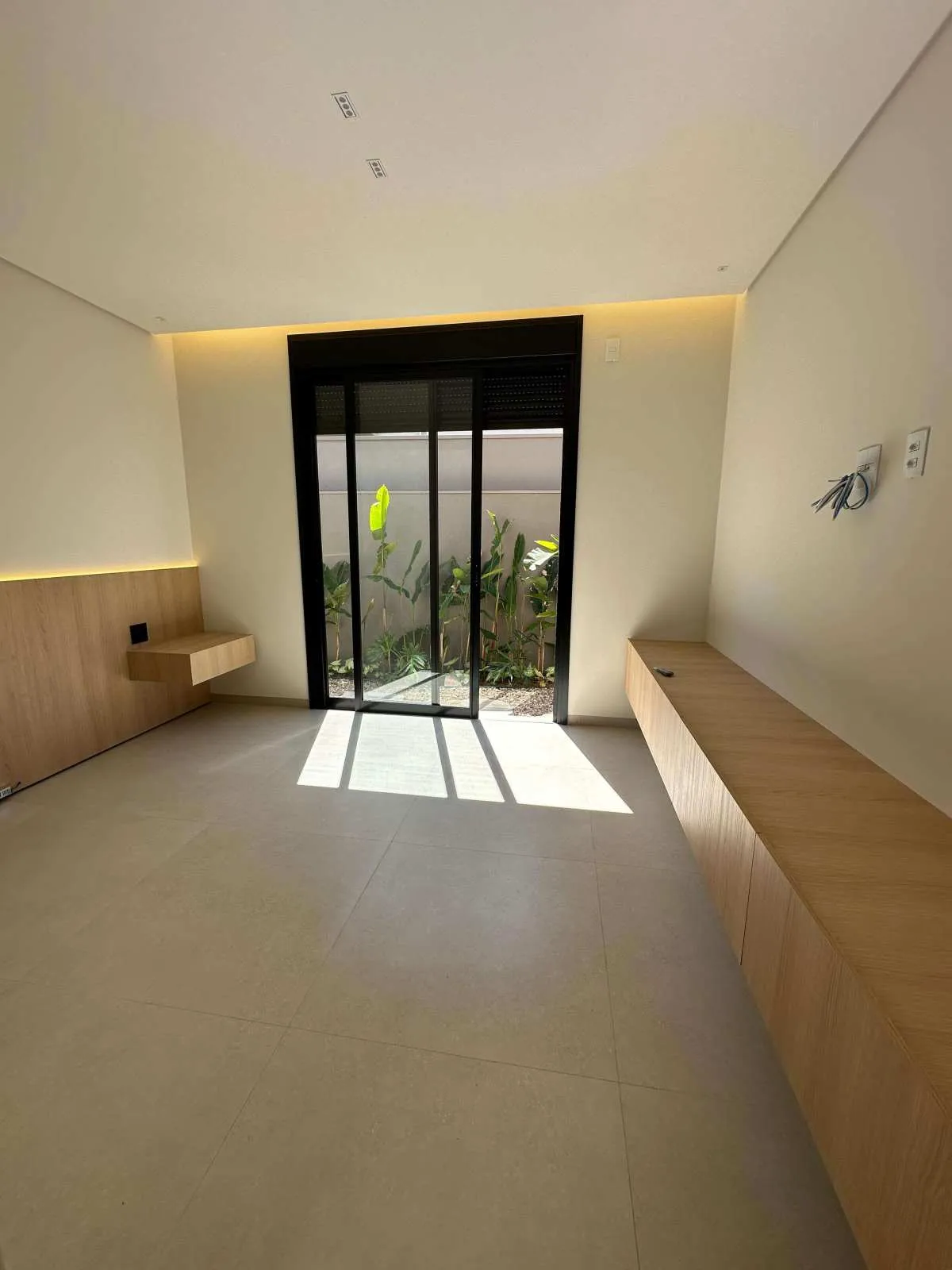 Imagem Casa à venda, Parque Universitário, com 3 quartos, 220m2