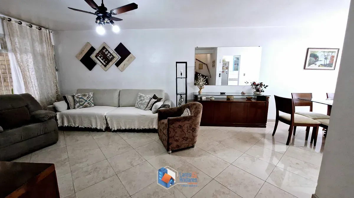 Foto do imóvel Sobrado para venda em Jardim Santo Amaro com 3 quartos, sendo 1 suíte, 147m² em Rua Leontina Attuy Nogueira