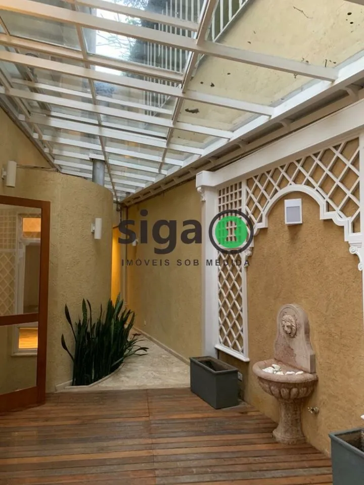 Imagem Casa Sobrado á Venda - 300 m², 3 suítes, 2 vagas no Jardim Paulistano !