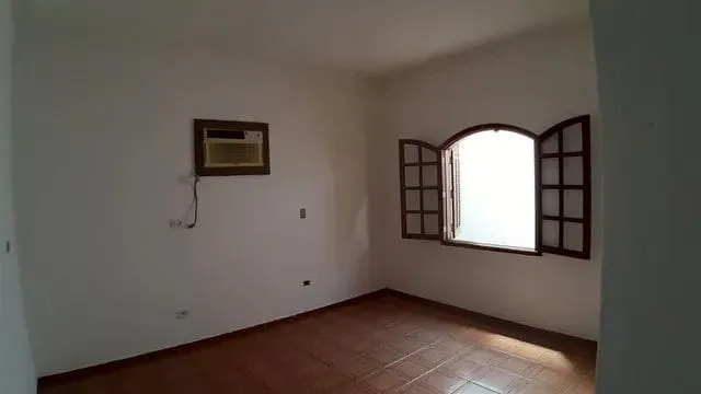Imagem Casa à venda 4 Quartos, 1 Suite, 2 Vagas, 250M², Jardim Independência, Taubaté - SP