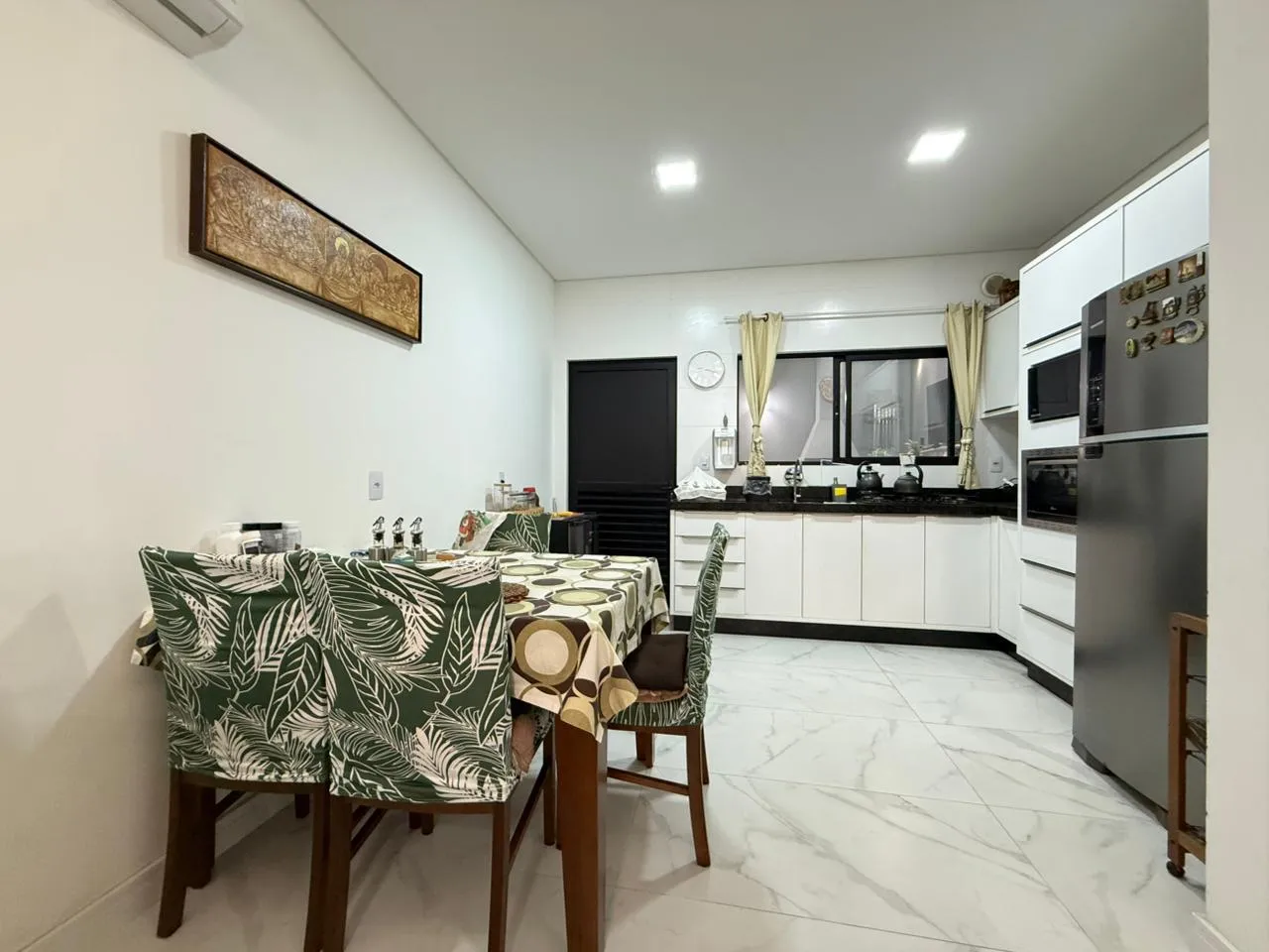 Imagem Casa à venda com 128.5m2 por R$ 845.000,00