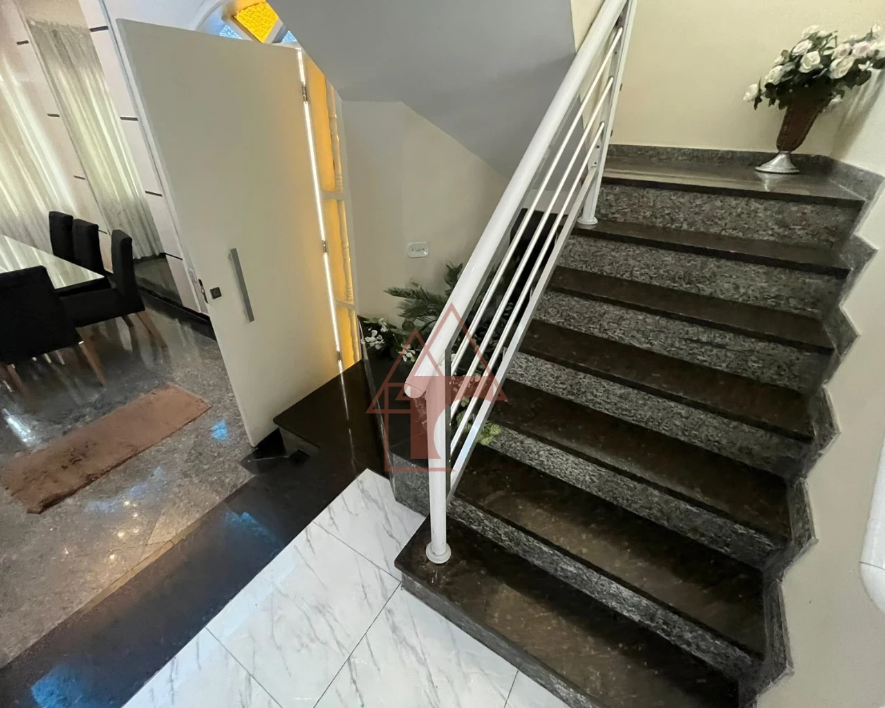 Imagem Sobrado com 4 Quartos à Venda ou Locação, 233 metros em Vila Ponte Nova - Cubatão