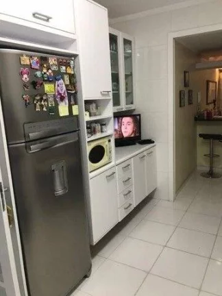 Imagem Apartamento no Centro de São Vicente pertinho da Praia do Gonzaguinha, frente com varanda, 3 dorms (1Suite) e 1 vaga.