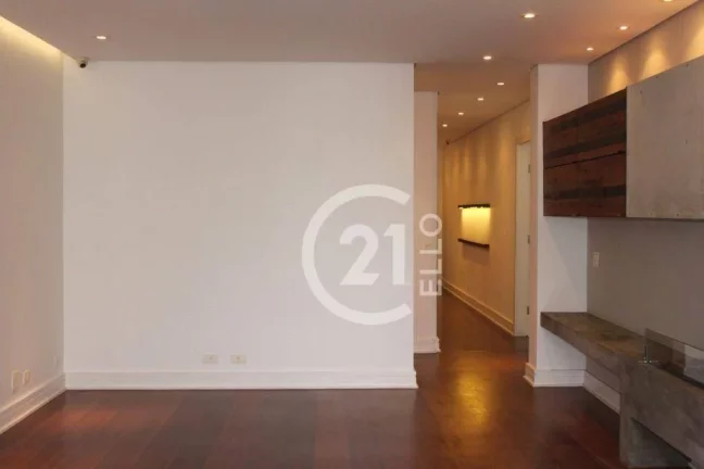 Imagem Apartamento com 3 quartos para alugar nos Jardins - SP