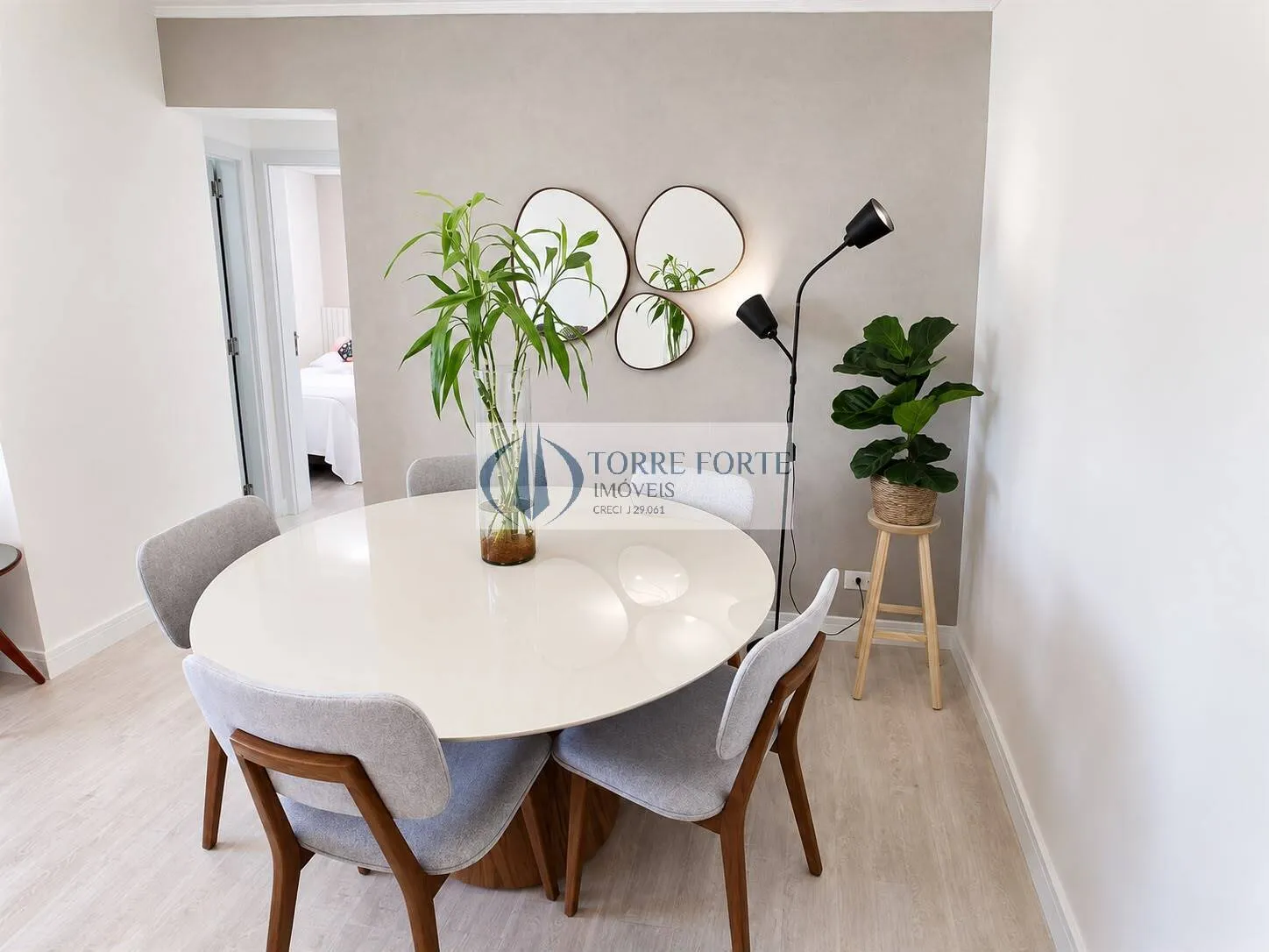 Imagem Lindo apartamento com 2 dormitorios 1 vaga de garagem na Vila Gomes Cardim.