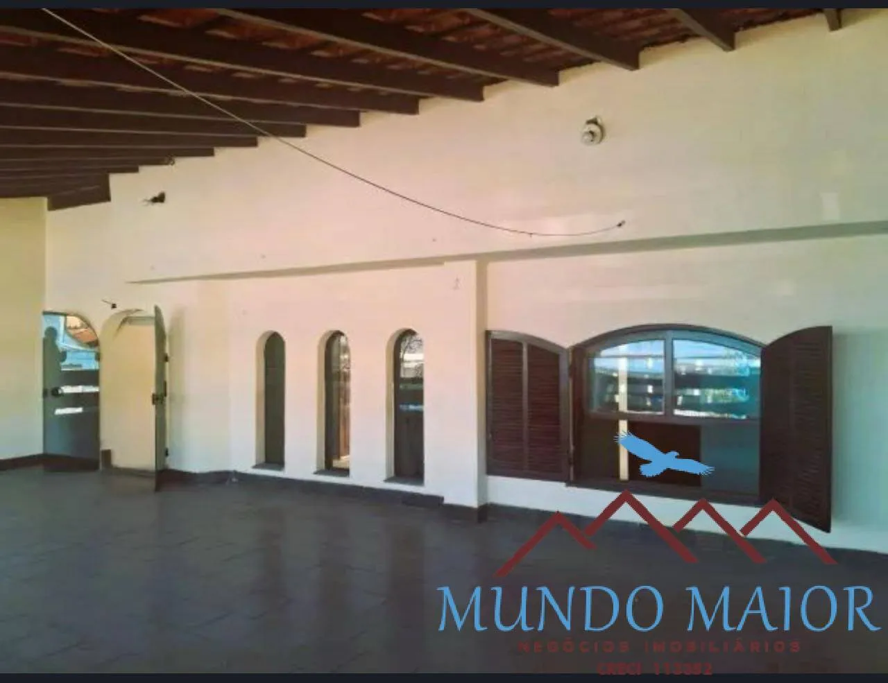Imagem Sobrado com Espaço Gourmet, Varanda Gigante e 4 Vagas - Pronto para mudar!