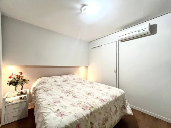 Imagem Cobertura à Venda com 150m², 3 Quartos, 2 Suítes e 4 Vagas -Excelente Local