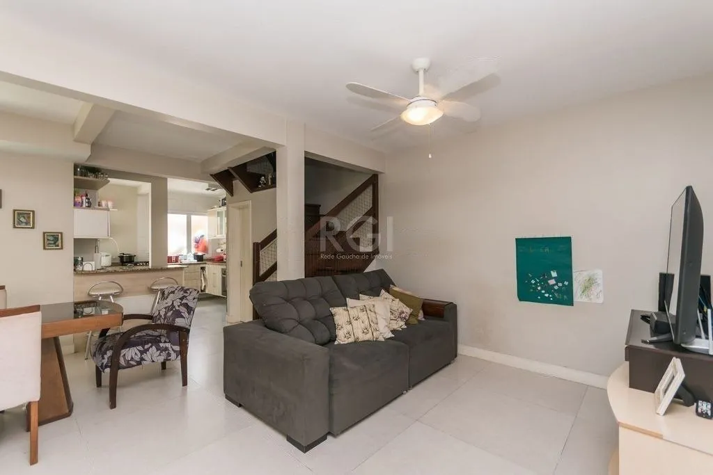 Imagem Casa Condominio para Venda - 178,00 m², 3 dormitórios, sendo 2 suites, 2 vagas - Alto Petrópolis