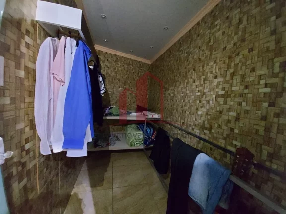 Imagem Espetacular casa à venda em Franco da Rocha-SP, Residencial Santo Antônio, 4 quartos, 1 suíte, 2 salas, 2 banheiros, 4 vagas.