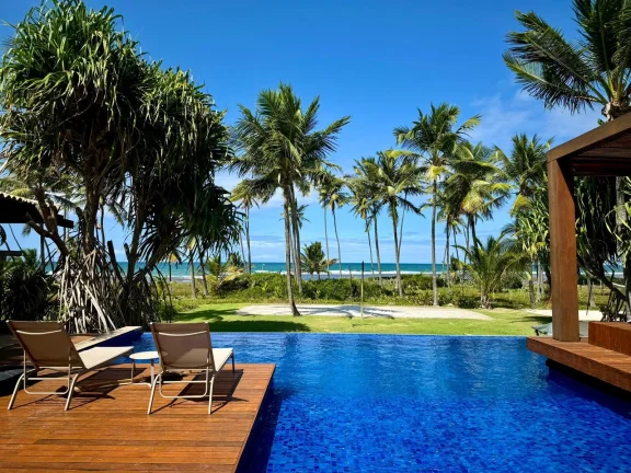 Imagem Casa em Condomínio à venda em Praia do Forte -BA com vista para o mar