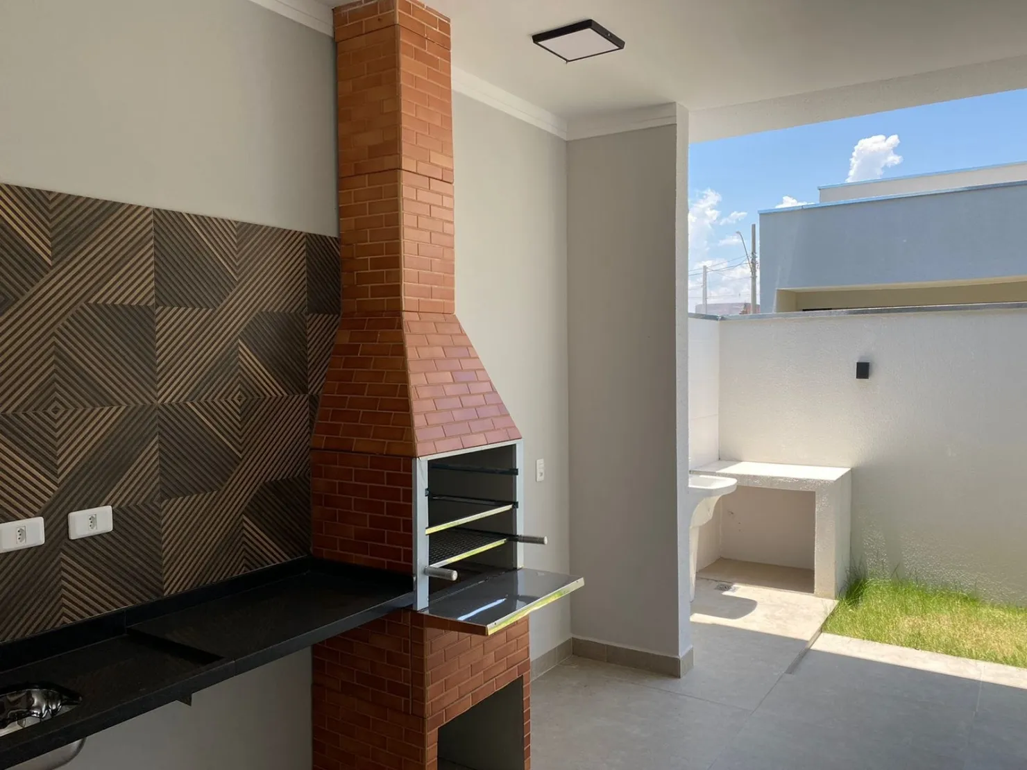 Imagem Casa à venda 3 Quartos, 1 Suite, 2 Vagas, Residencial Vila Romana, Pindamonhangaba - SP