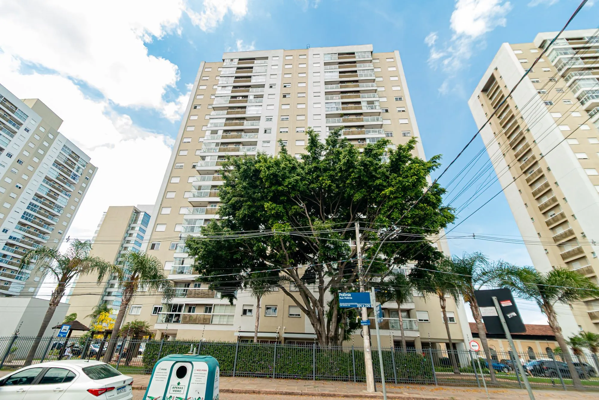 Imagem Apartamento 3 dormitórios, 2 banheiros, 1 vaga coberta e piscinas B. São Geraldo