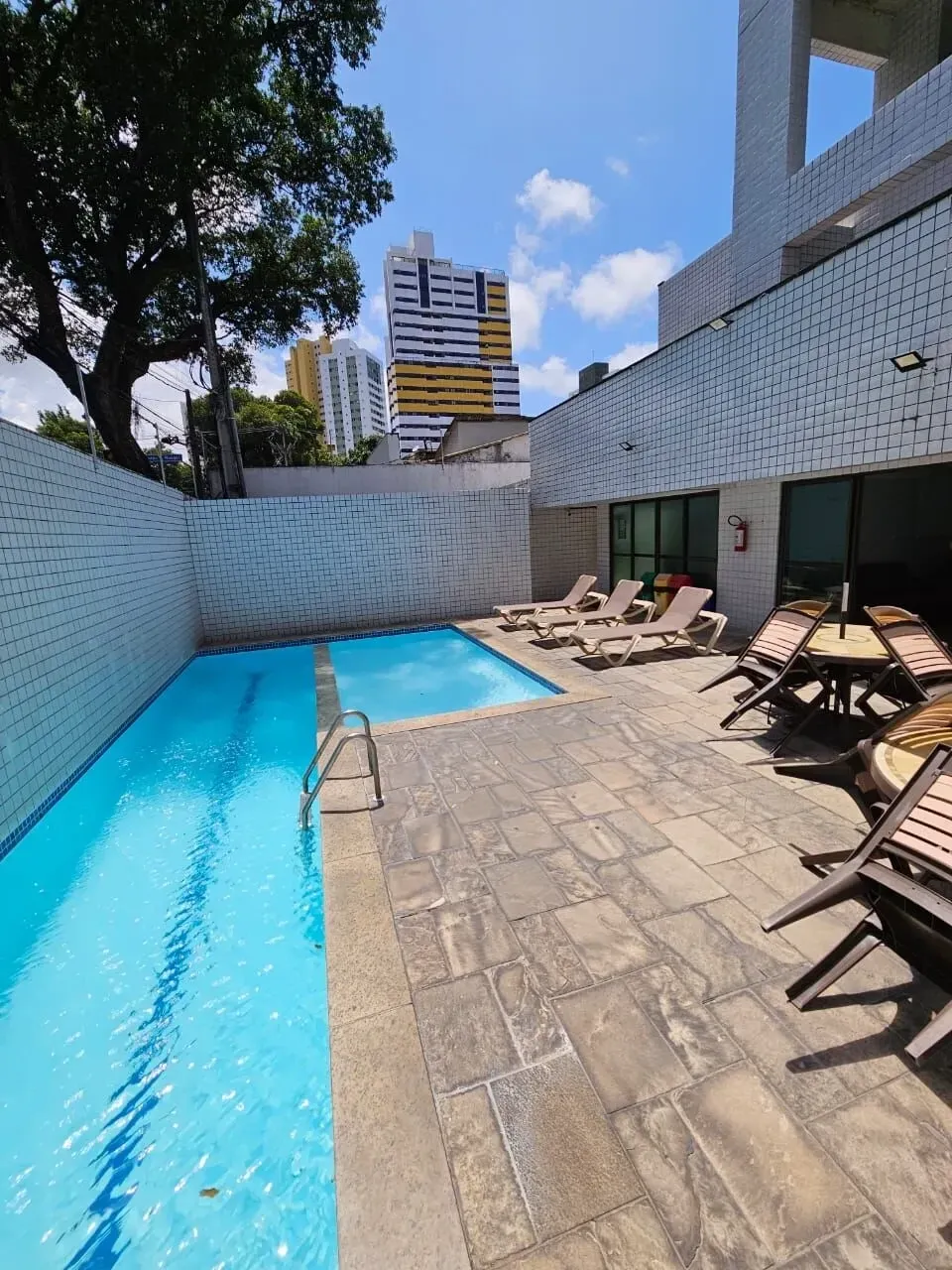 Imagem Apartamento com 3 Quartos à Venda, 60 m² em Encruzilhada - Recife