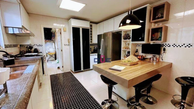 Imagem Apartamento com 4 dormitórios à venda, 184 m² por R$ 1.589.000 - Boqueirão - Santos/SP