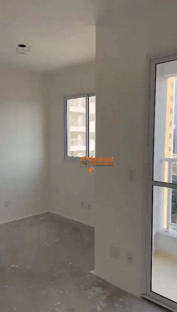 Imagem Apartamento à venda com 43m², 2 quartos, sala com sacada no Condomínio Flap - Vila São João, Guarulhos, SP