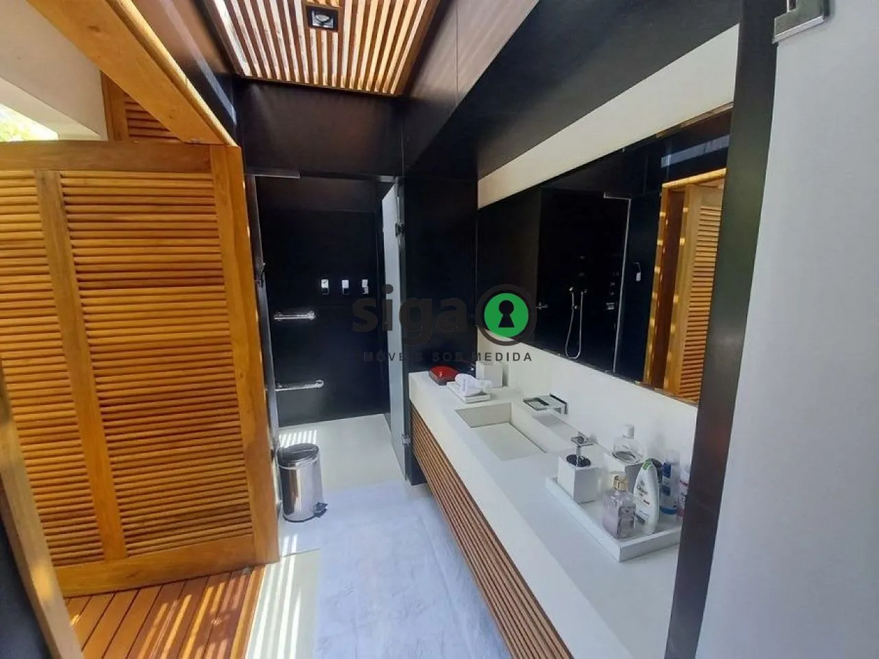 Imagem Casa em Condomínio a venda na Cidade Jardim com 4 quartos