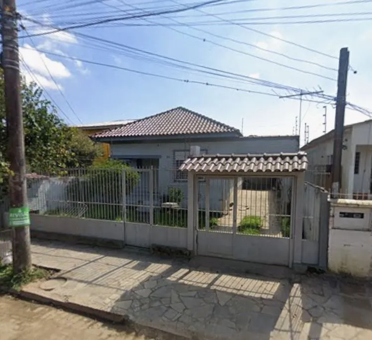 Imagem Casa no bairro Cavalhada de 3 dormitórios e 3 vagas