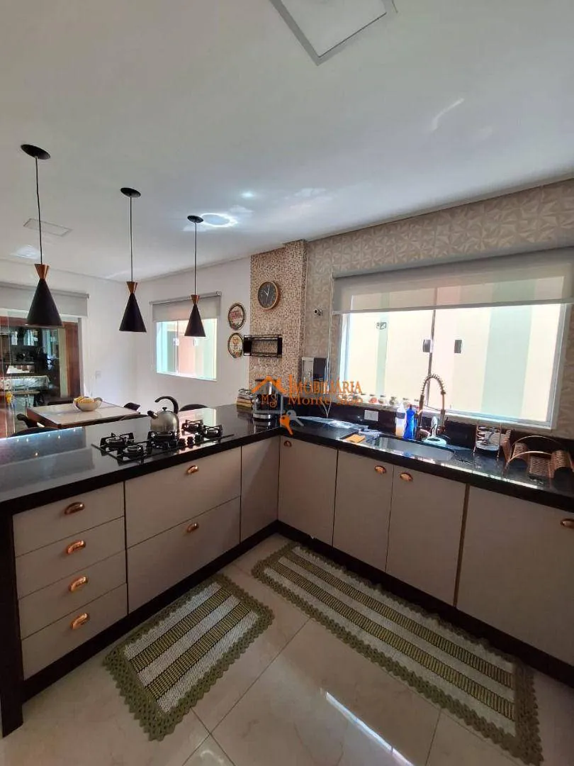 Imagem Sobrado com 3 dormitórios à venda por R$ 900.000,00 - Center Ville - Arujá/SP