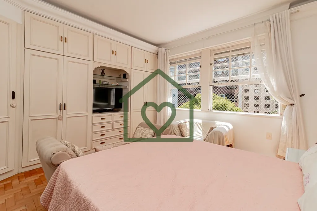 Imagem Excelente apartamento semi-mobiliado à venda na Rua Silva Jardim, no bairro Mont Serrat, em Porto A...