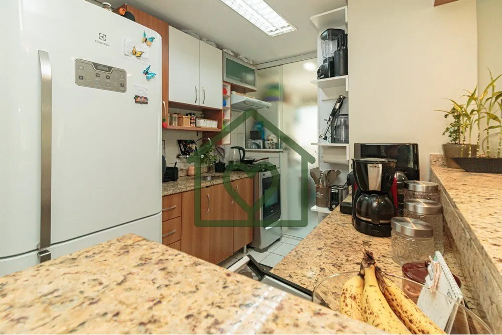 Imagem **Apartamento à Venda em Condomínio Fechado no Menino Deus, Porto Alegre** Descubra seu novo lar e...