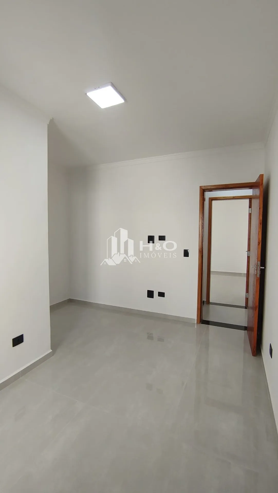Imagem Oportunidade, Sobrado Frontal à Venda - 111m² de Área Útil | 3 Dormitórios | 3 Vagas, Bairro Jardim Brasília, Itaquera.