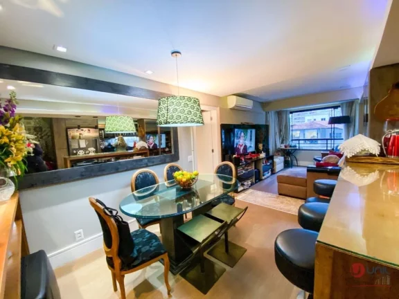 Imagem Apartamento 2 suítes com 1 Vaga | Centro de Florianópolis Mobiliado e Pronto para Morar! A poucos ...
