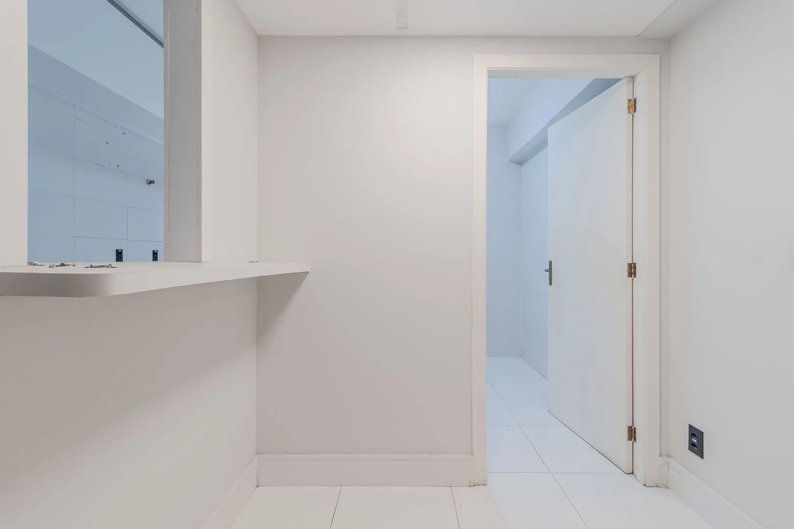 Imagem PRÉDIO COMERCIAL À VENDA | LOCALIZAÇÃO ESTRATÉGICA EM PORTO ALEGRE