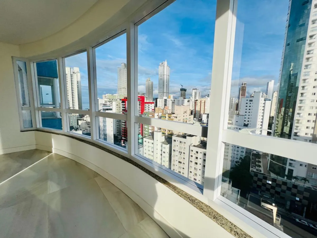 Imagem Apartamento Zona Central para Venda em Balneário Camboriú, CENTRO, 3 dormitórios, 3 suítes, 4 banheiros, 2 vagas