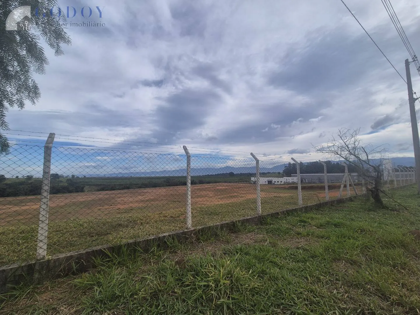 Imagem Terreno Industrial - Entrada de Pindamonhangaba - Próximo à Rod. Pres.Dutra