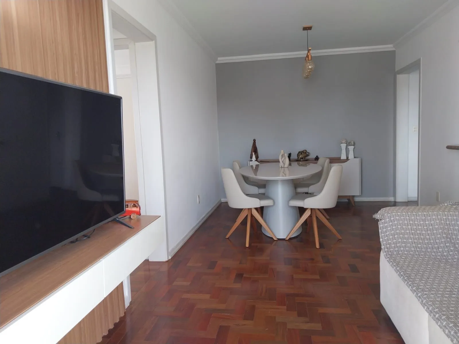 Imagem Apartamento de 2 dormitórios com vaga de garagem e sacada no Bairro Santana