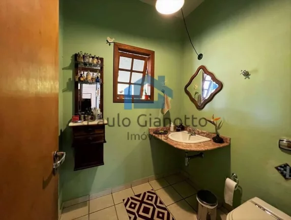 Imagem Casa à venda na Granja Viana - Linda e Rústica!