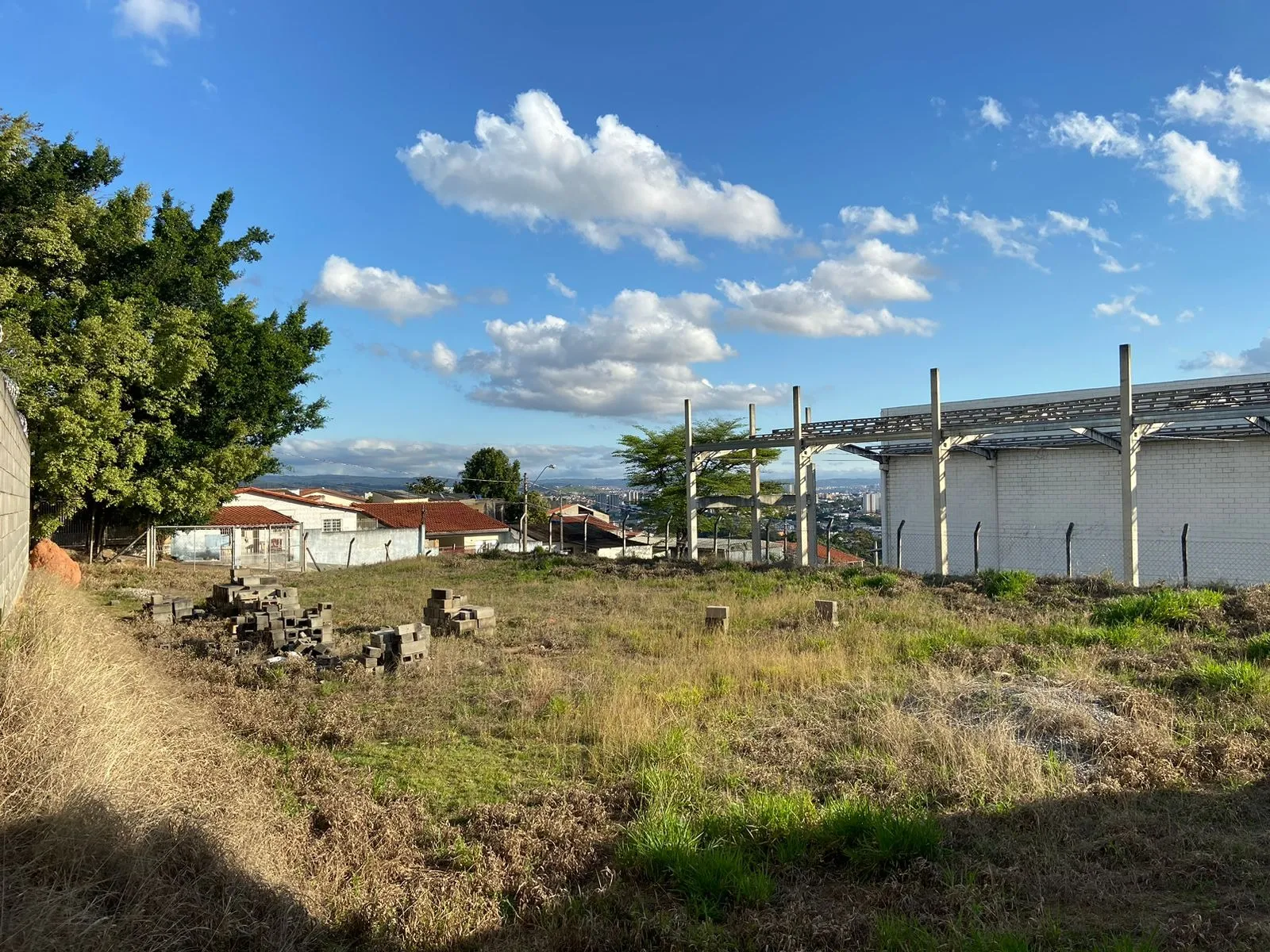 Imagem Terreno com 1000M² a venda