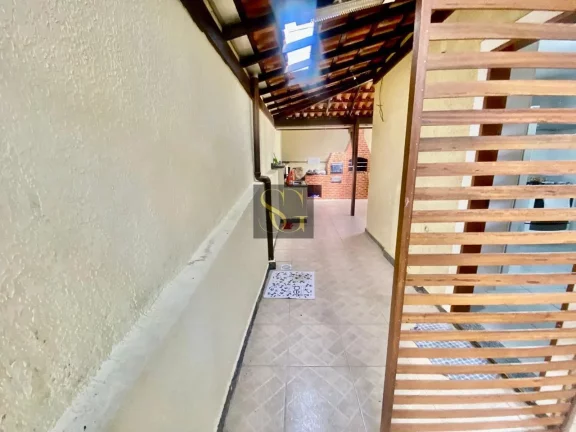 Imagem Casa para Venda em Teresópolis, Araras, 3 dormitórios, 2 suítes, 3 banheiros, 2 vagas