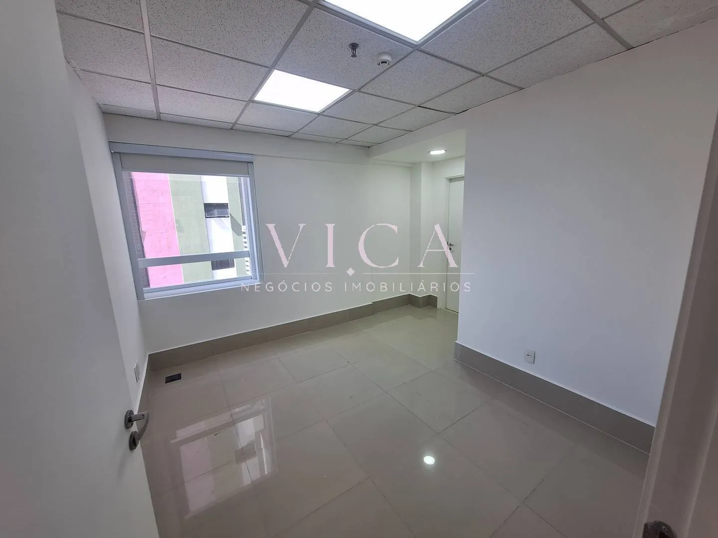 Imagem Alphaville| Edifício Alpha Premim sala 92m² 2 vagas R$ 940.000